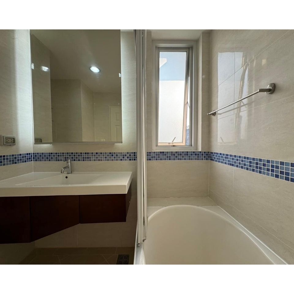 Life@Sukhumvit65 2bdr/2Bth/62Sqm/6Flr
